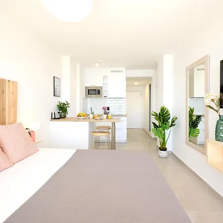 Appartement Stella Maris - Amazing Frontal Sea Views With Pool & Terrace By 10tosea *